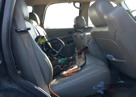 2004 Chevrolet Tahoe C1500 z USA, uszkodzony, nr VIN 1GNEC13Z04R220177